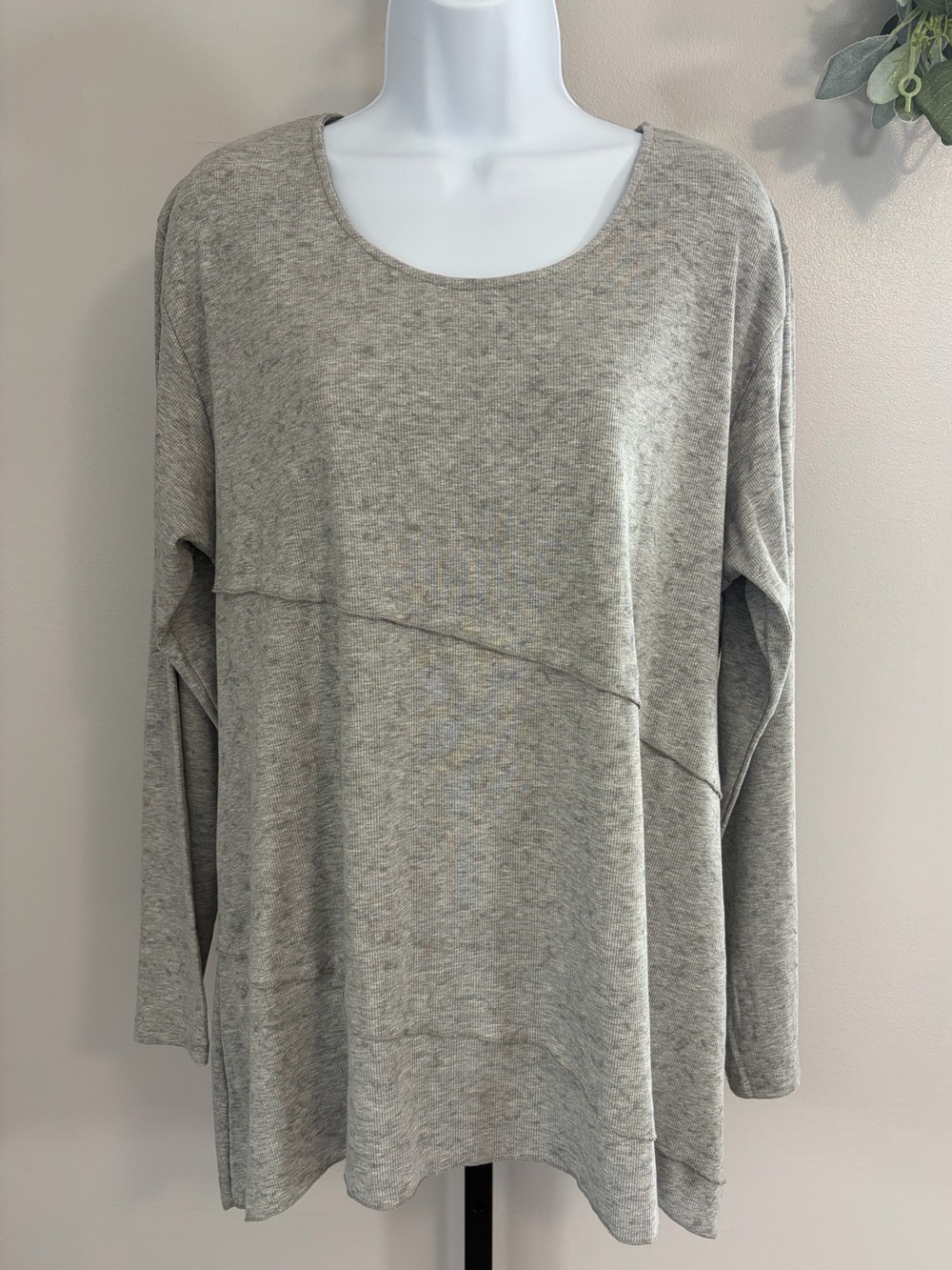 NWT Yak N Yeti Gray Asymmetrical Seam Tunic